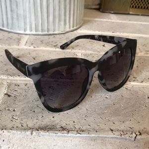 Frye & co grey cheetah shades